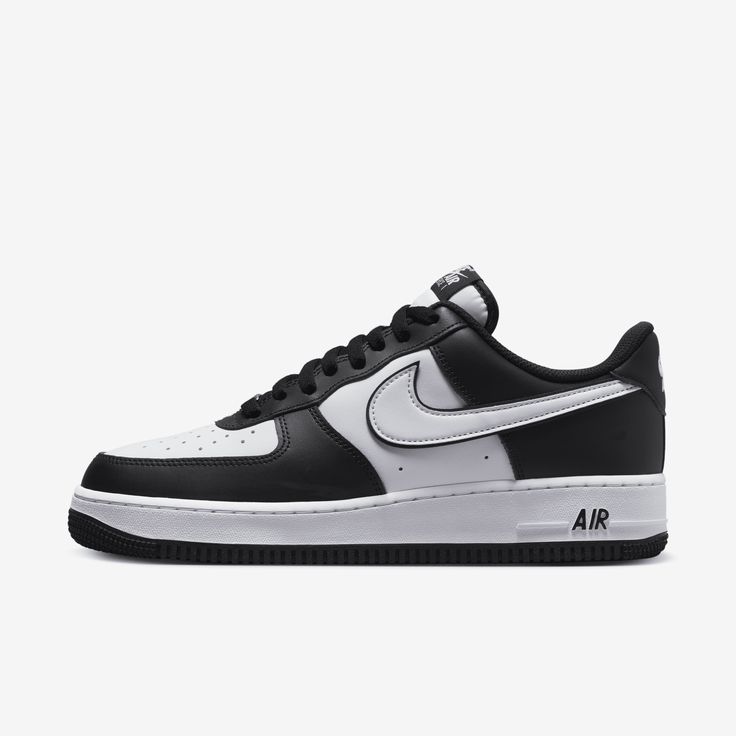 Nike Air Force 1  in Black & white